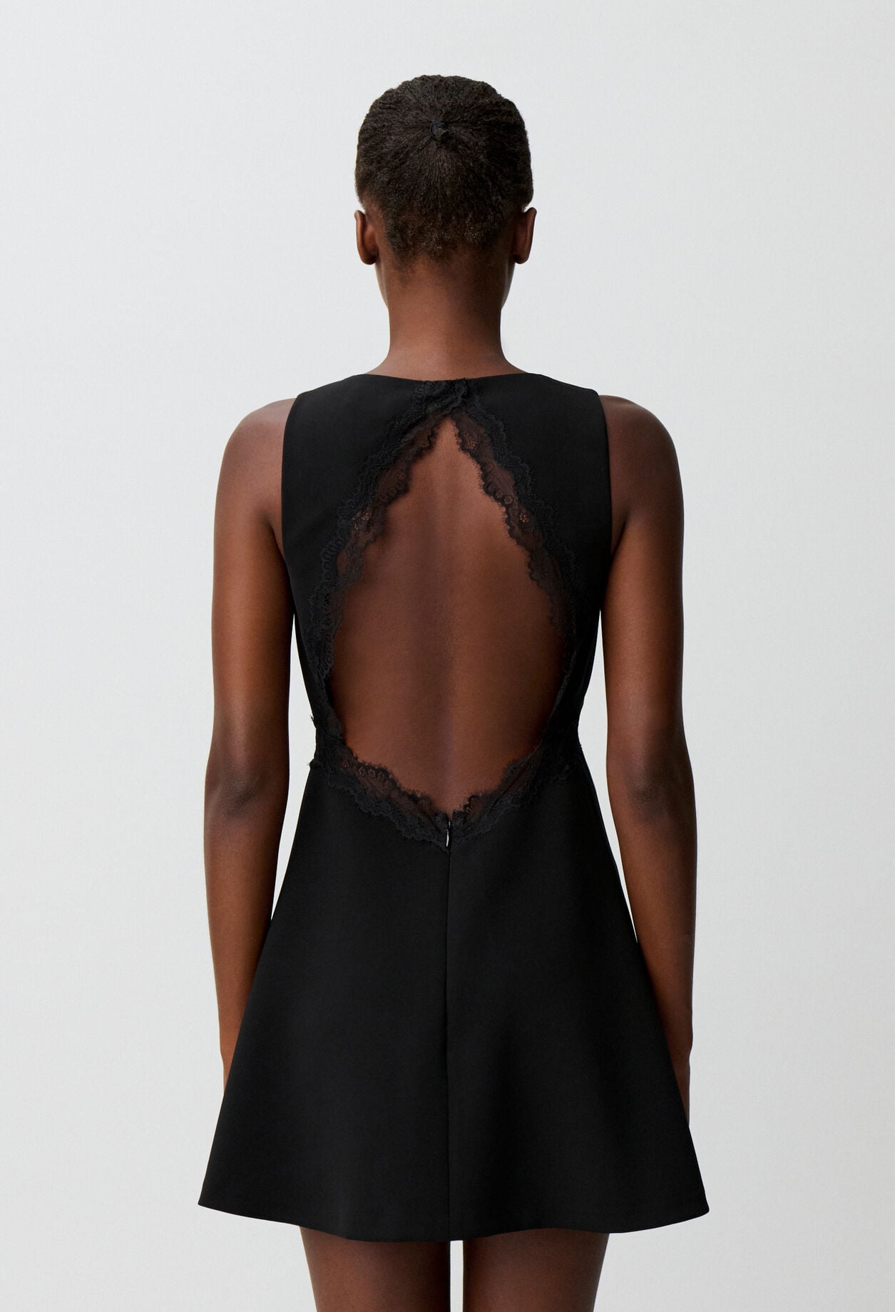 R&uuml;ckenfreies Spitzenkleid