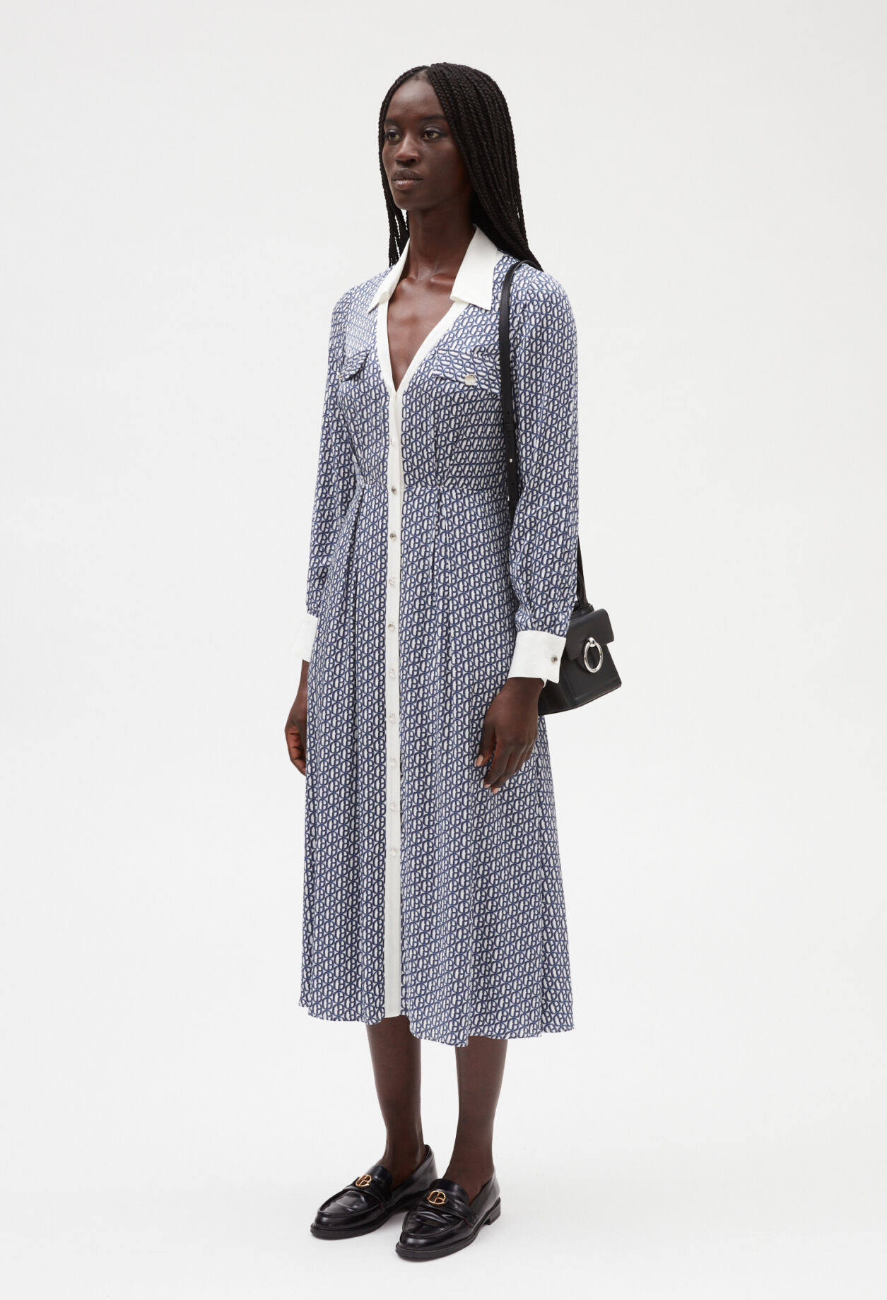 Halblanges Monogramm-Kleid, blau