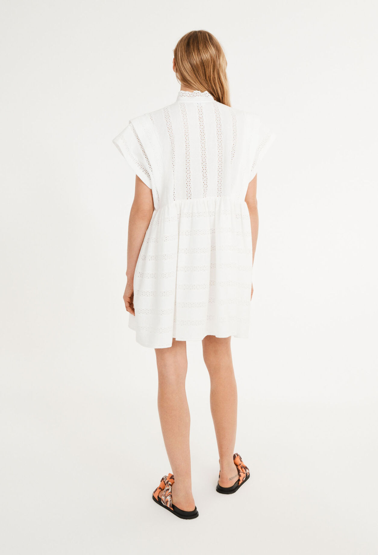 Kleid aus Guipure.