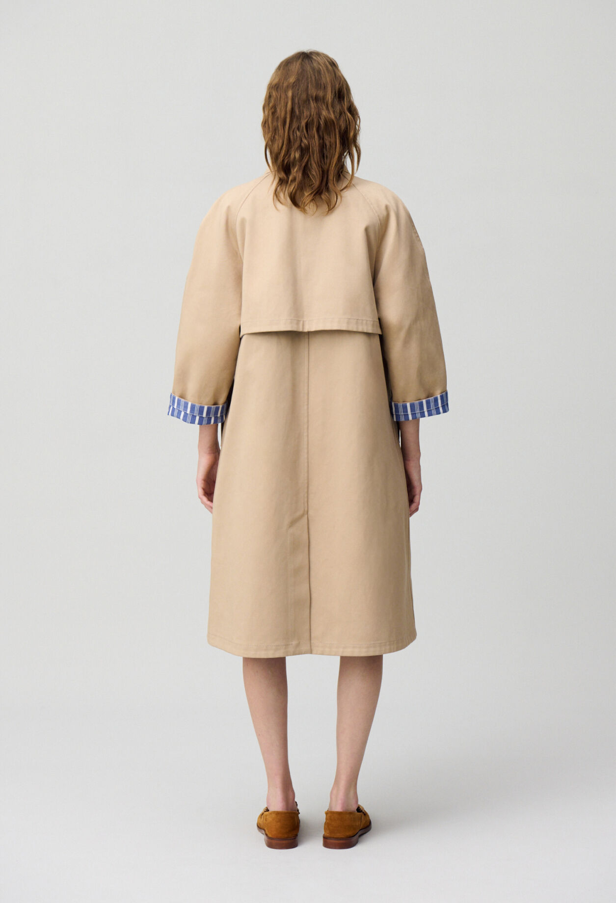 Mittellanger gerader Trenchcoat