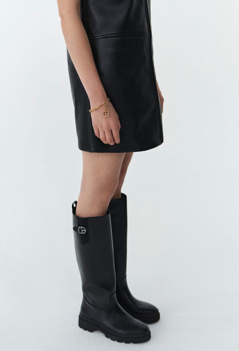 Kurzes Lederkleid mit Reißverschluss