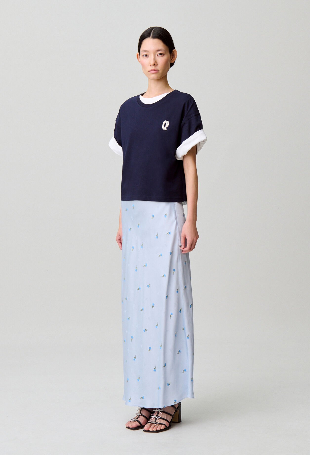 Satinrock mit Blumenmuster