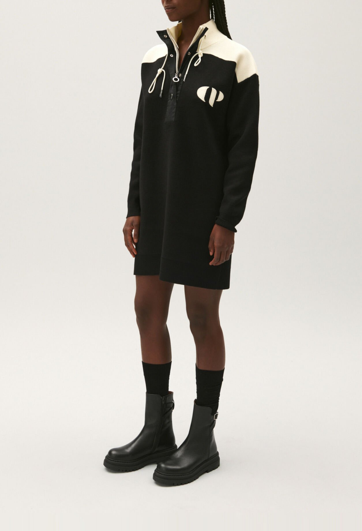 Pulloverkleid mit Truckerkragen, schwarz