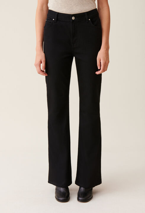Schwarze Schlagjeans