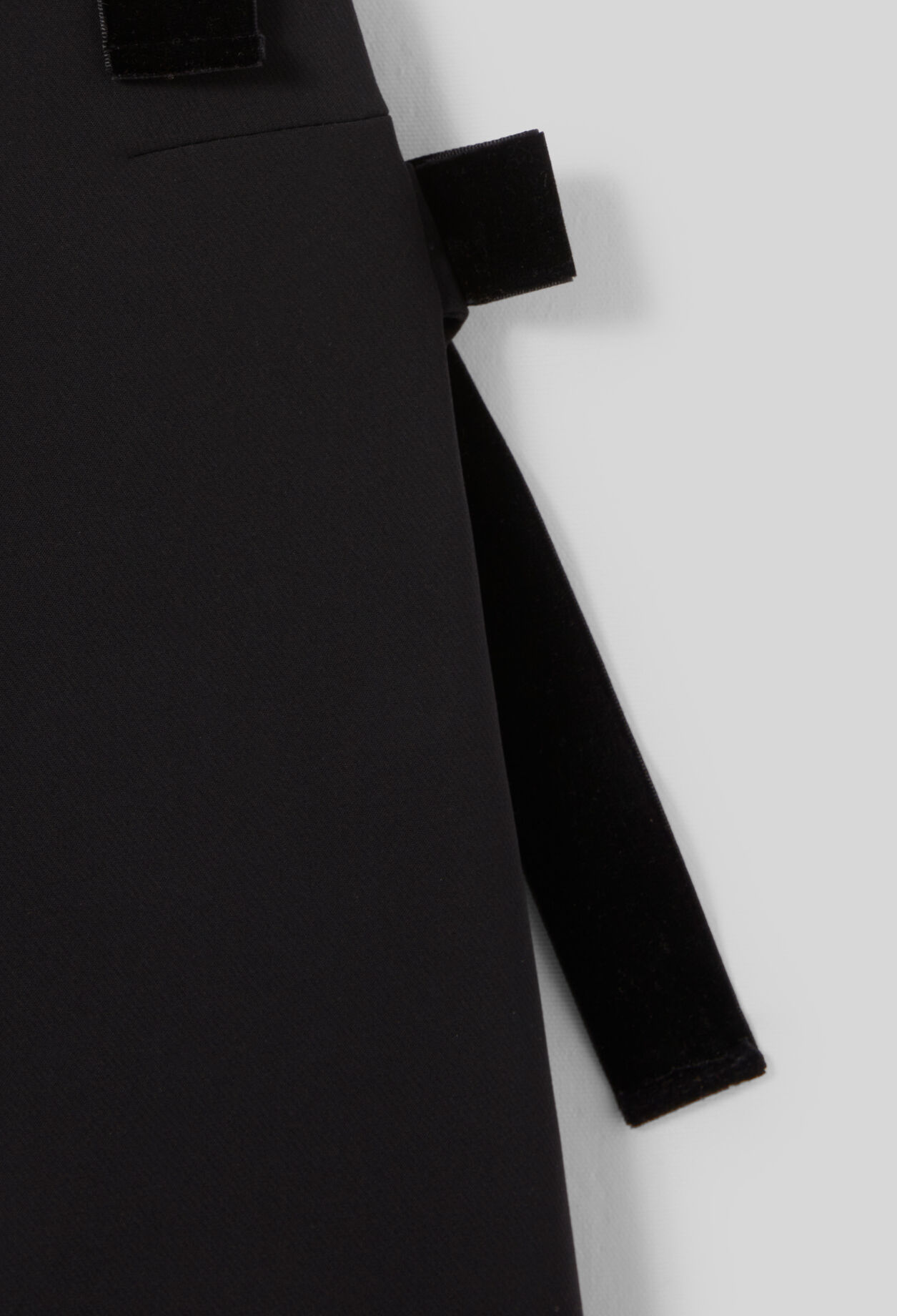 Kurzes Samtkleid