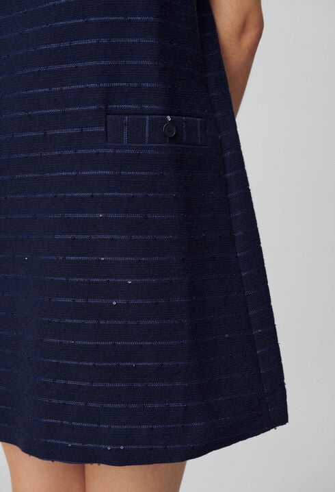 Kurzes gestreiftes Kleid