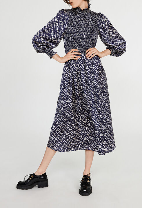 Kleid mit Stehkragen
