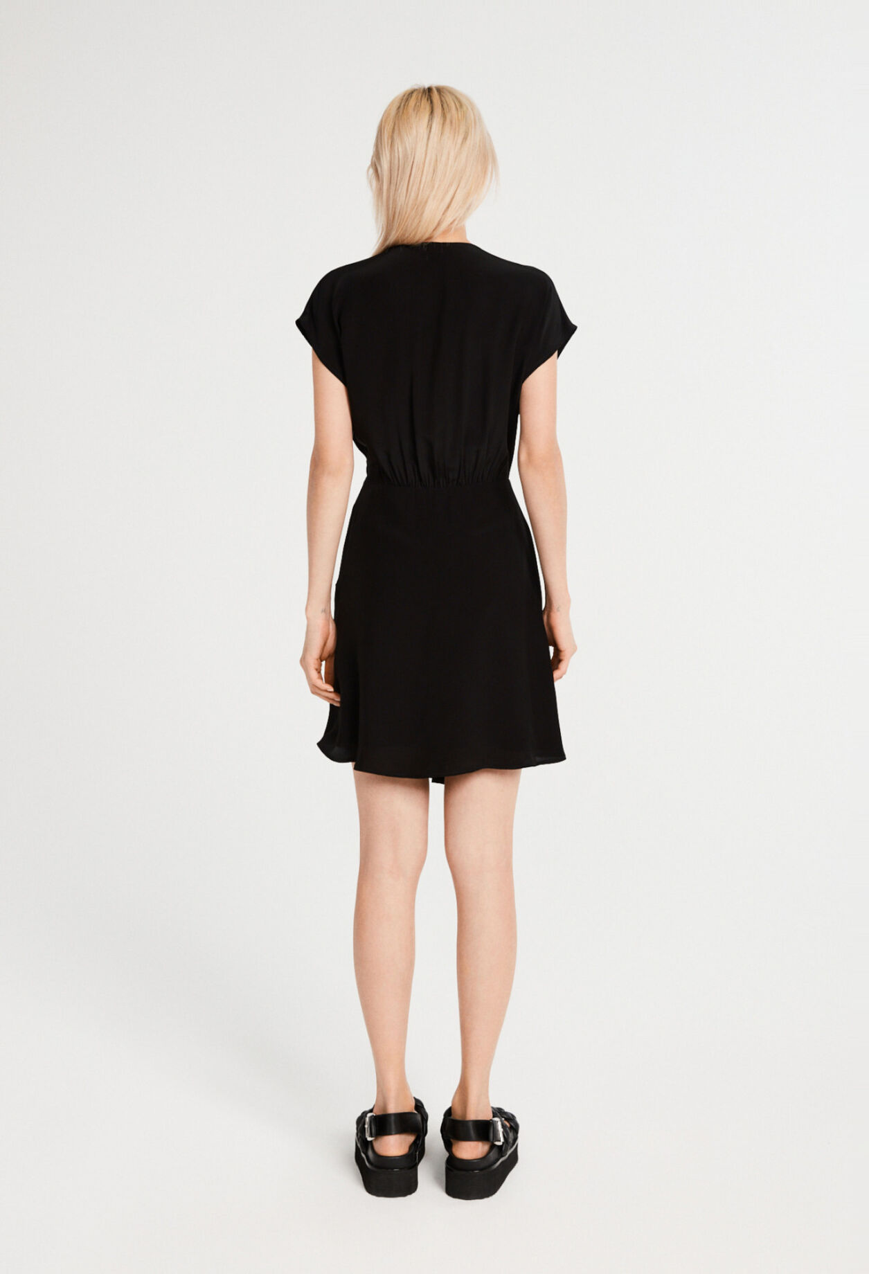 Kurzes Kleid  verantwortlicher