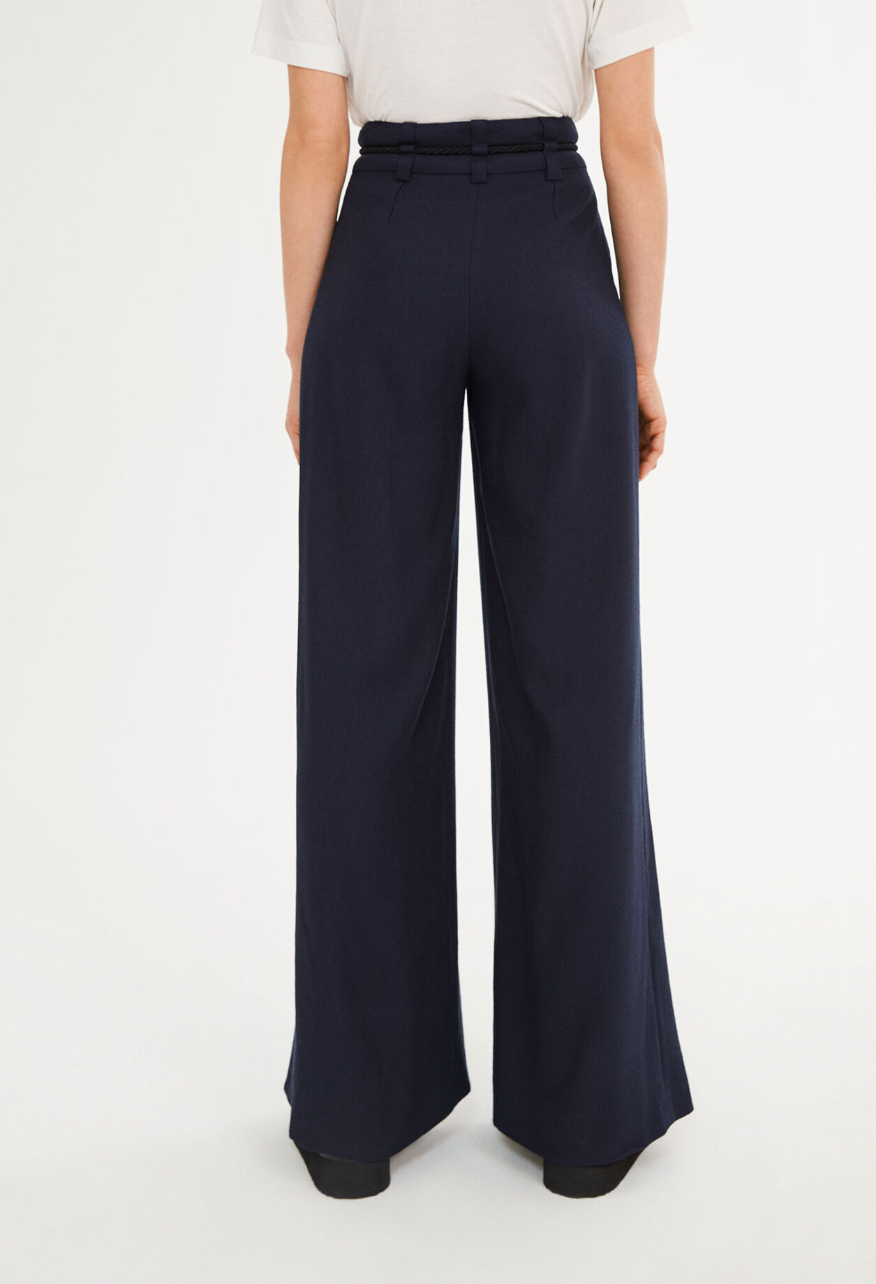 Lange Hose mit Kordelgürtel