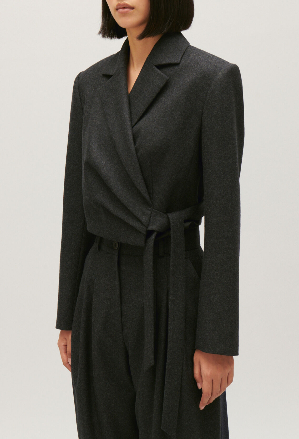 Kurzer grau melierter Blazer
