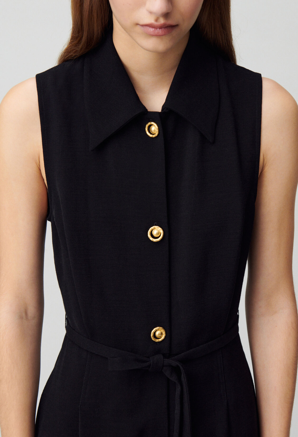 Ärmelloses kurzes Kleid