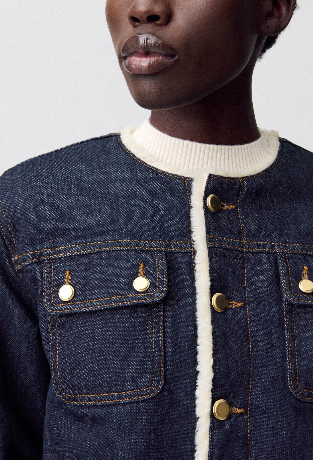Jeansjacke mit Kunstfell