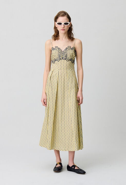 Langes Kleid mit tiefem Ausschnitt