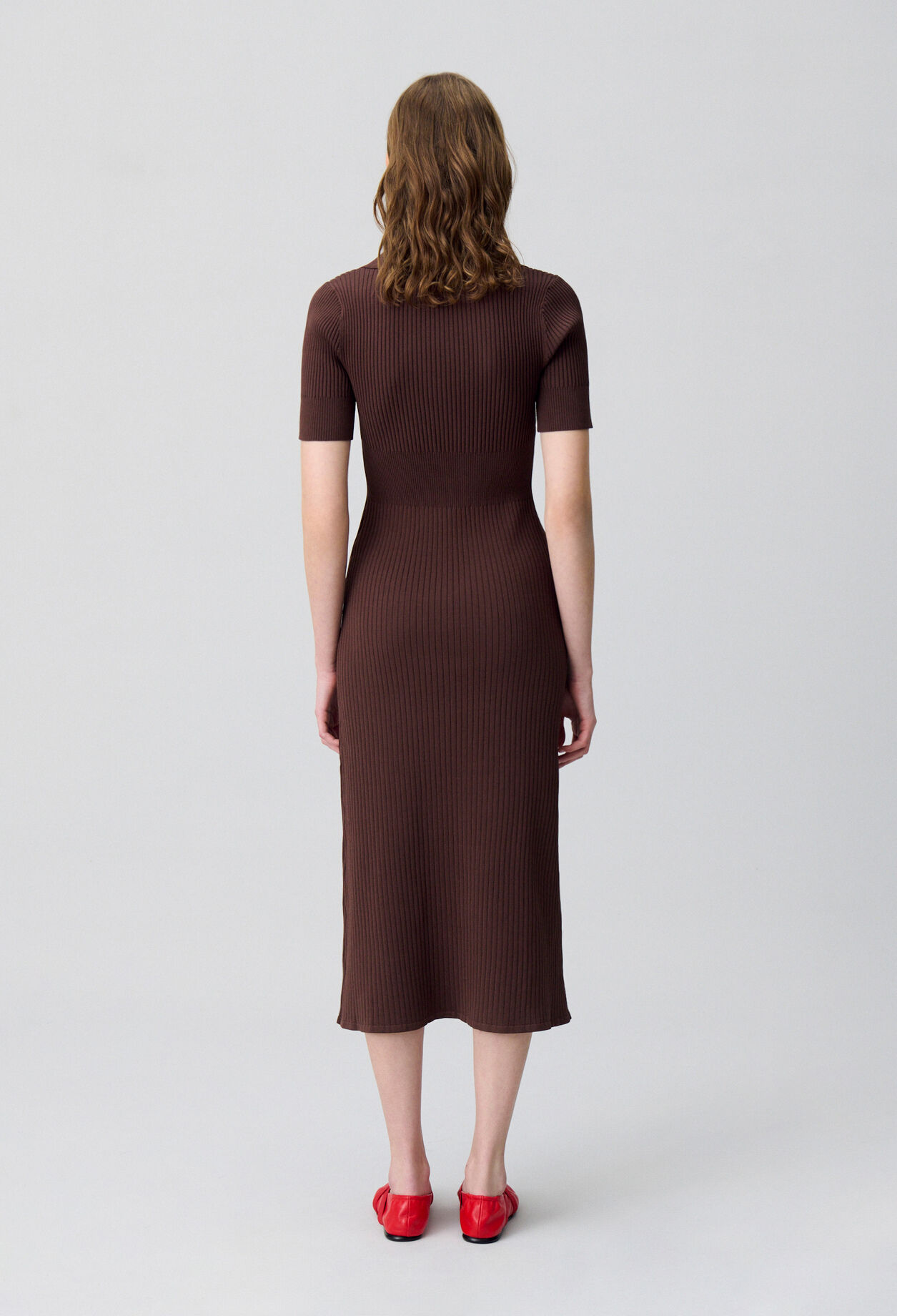 Knielanges Strickkleid