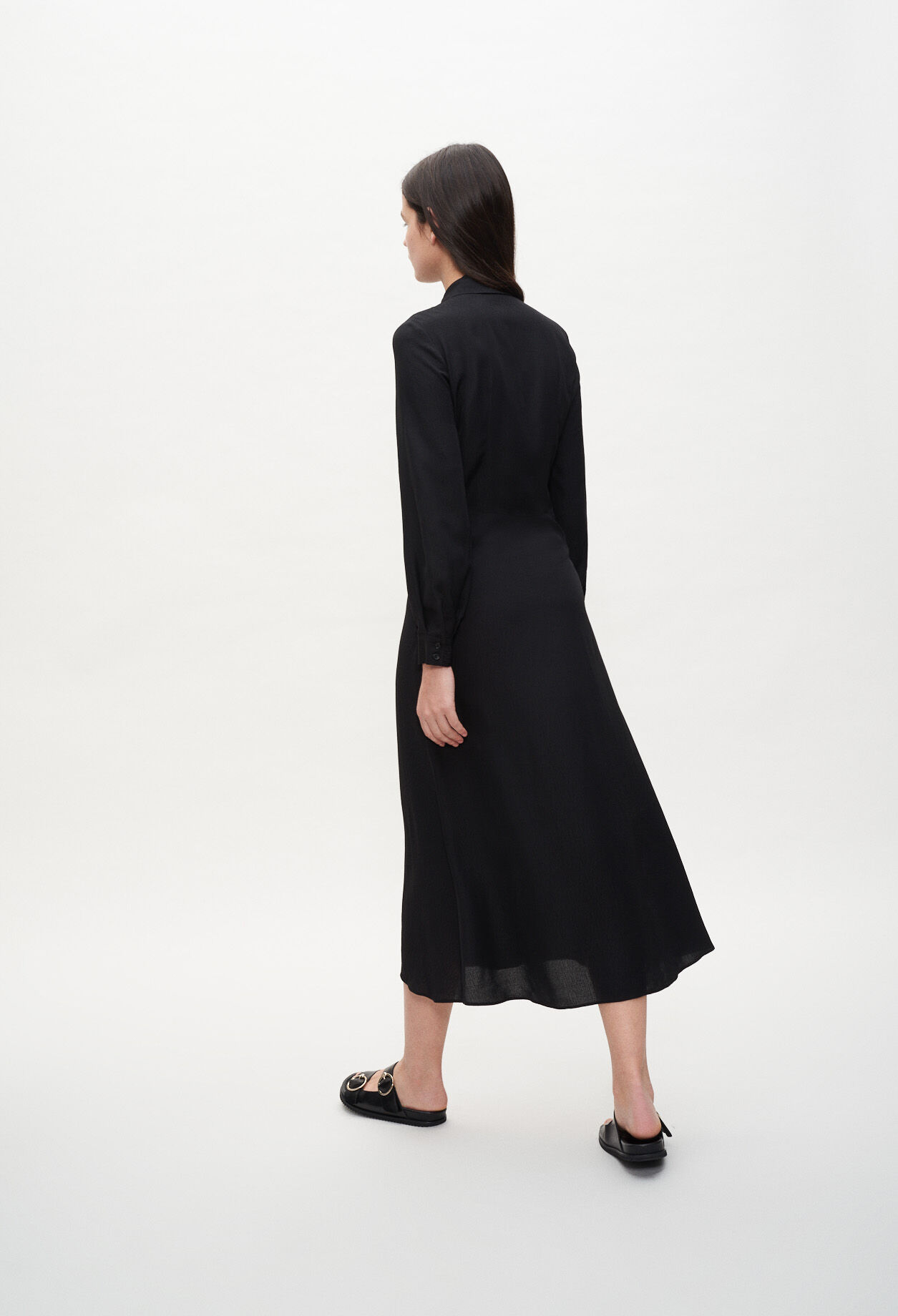 Langes Hemdkleid mit Gürtel