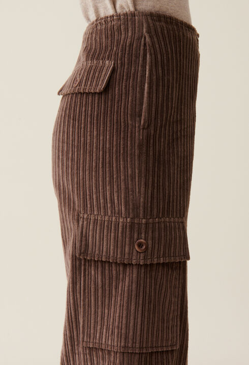 Weite Cargohose aus Cordvelours