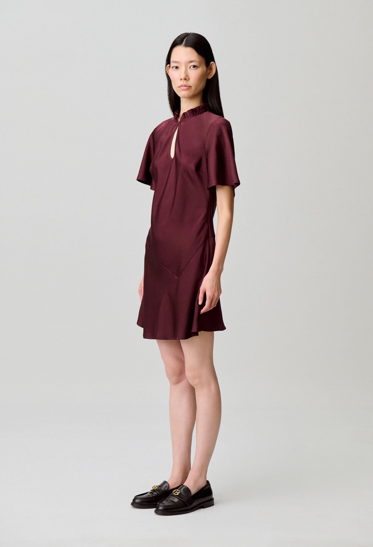 Kurzes Fließendes Kleid