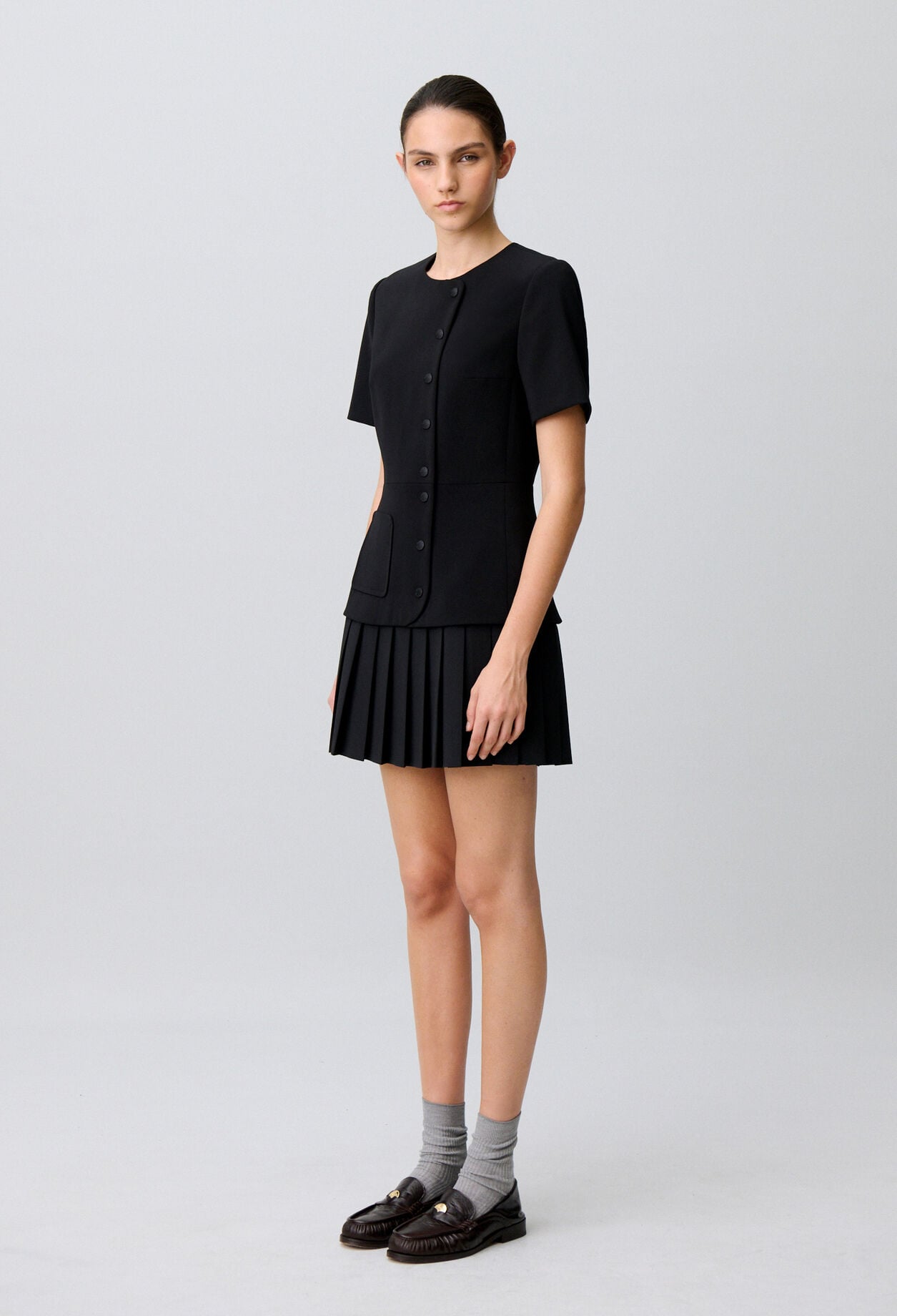 Kurzes Kleid, Plissee-Sch&ouml;&szlig;chen