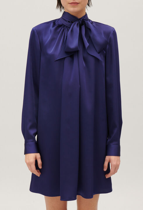 Kurzes Lavalli&egrave;re-Kleid Indigoblau