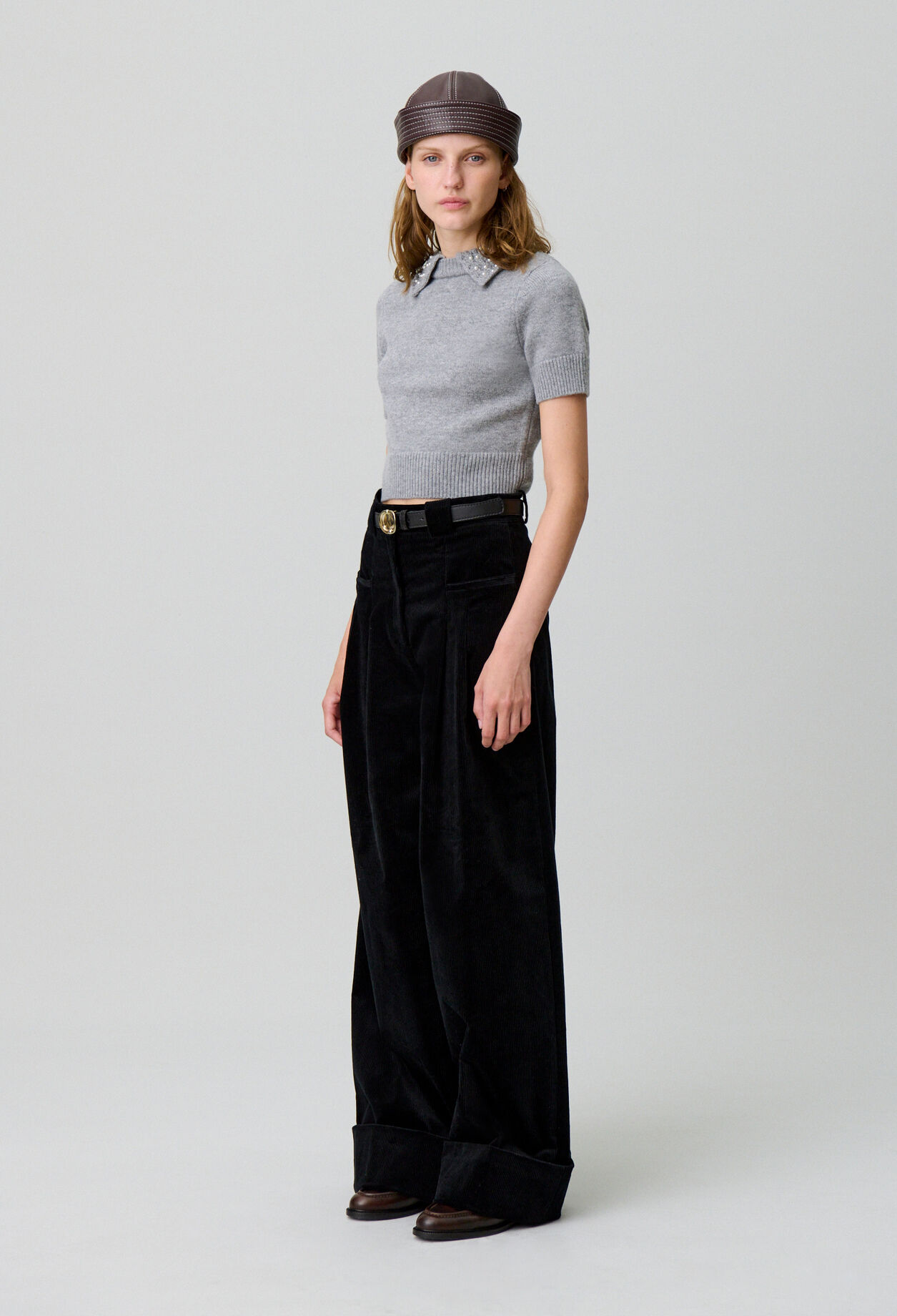 Weit geschnittene Cordhose