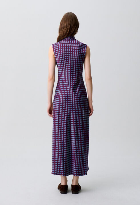 Langes flie&szlig;endes Spitzenkleid