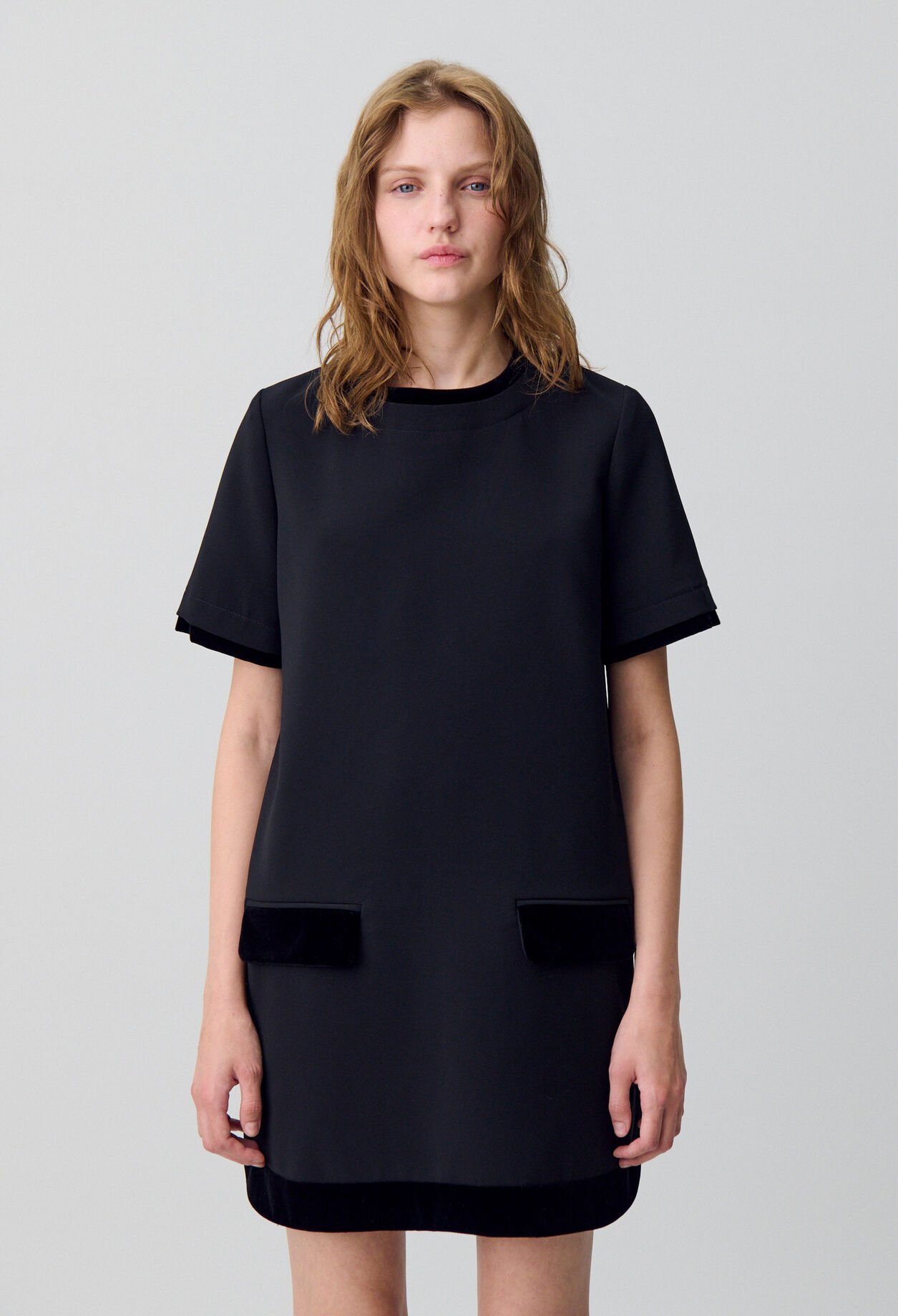 Kurzes Samtkleid