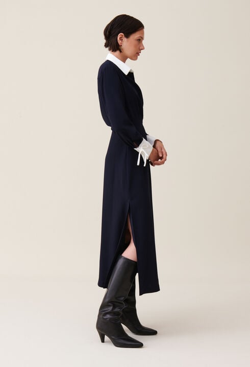 Marineblaues langes Wickelkleid