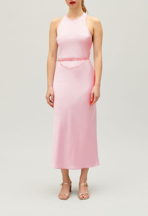 Langes, satiniertes Kleid