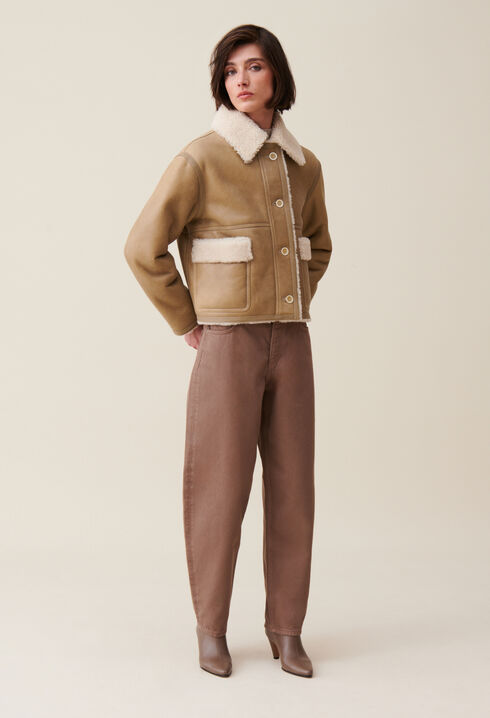 Beige kurze Lammfelljacke