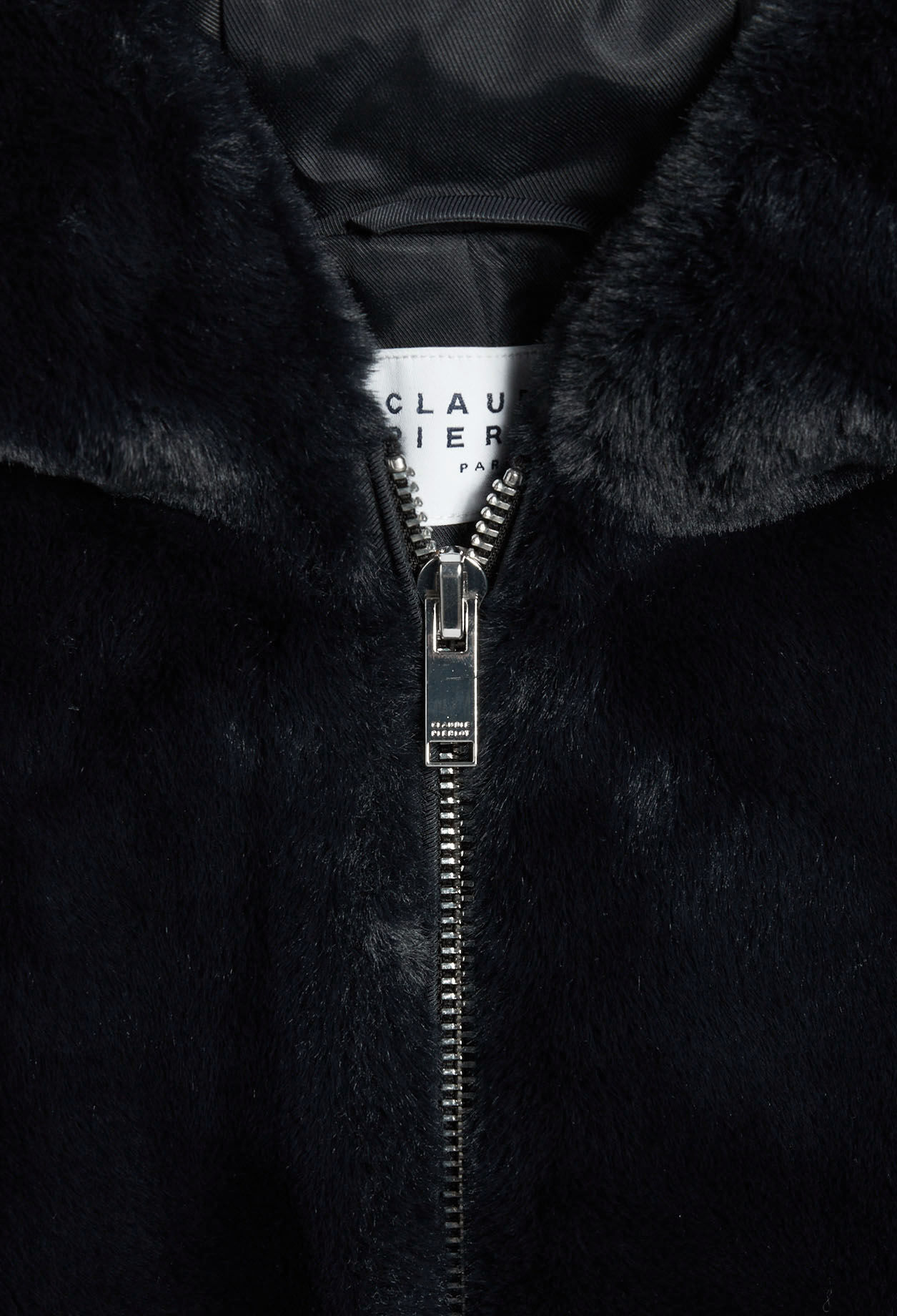 Jacke mit Kapuze