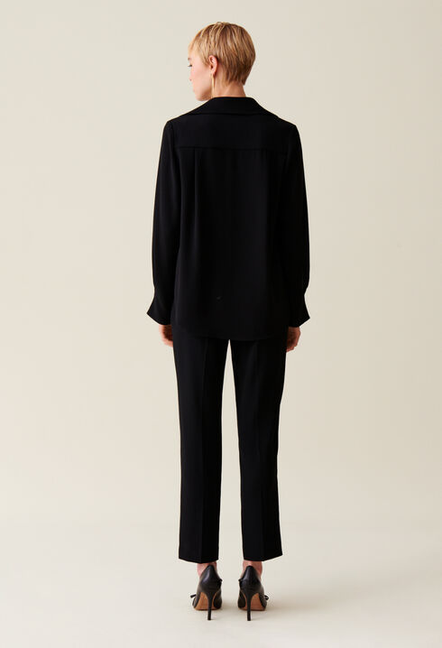 Fließende schwarze Bluse 