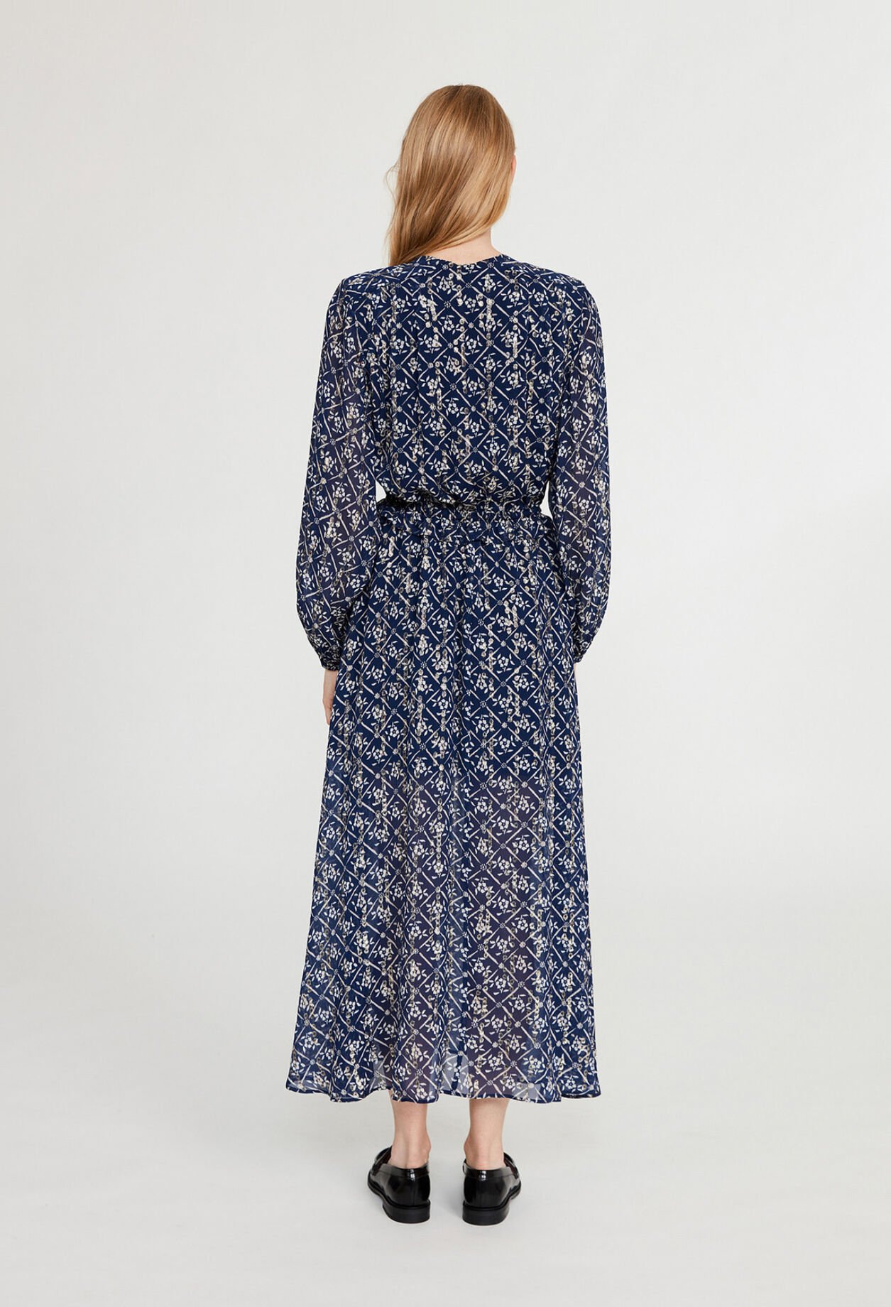 Langes Kleid mit Blumenmuster