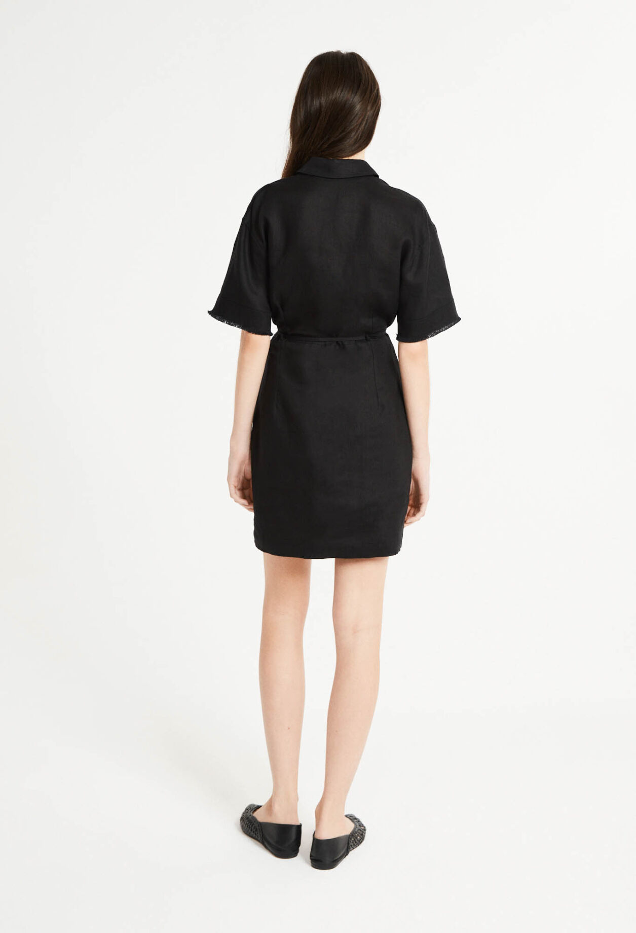 Kurzes Kleid aus Leinen