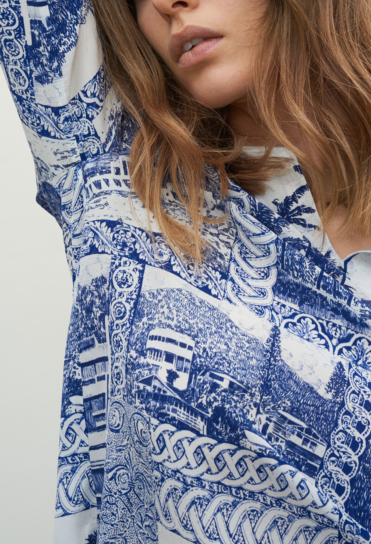 Seidenbluse mit Druckmuster