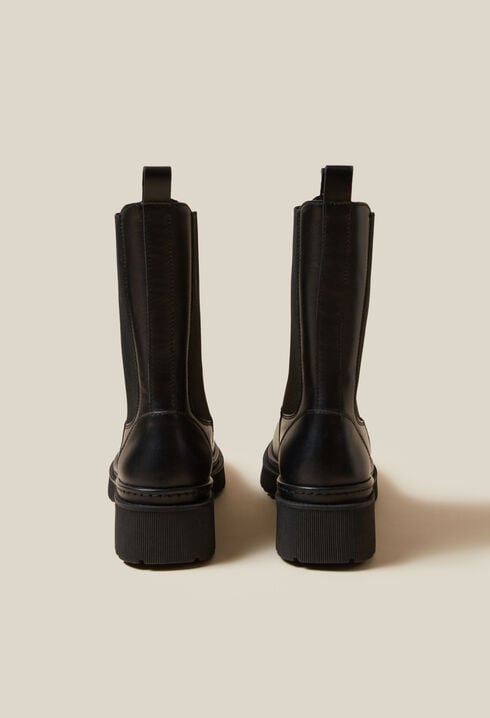Chelsea-Boots aus schwarzem Leder