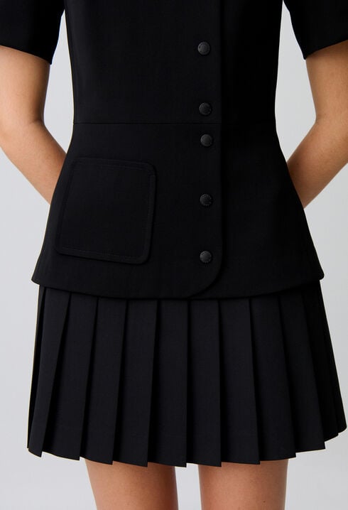 Kurzes Kleid, Plissee-Sch&ouml;&szlig;chen