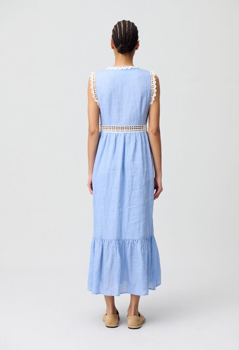 Langes gestreiftes Spitzenkleid