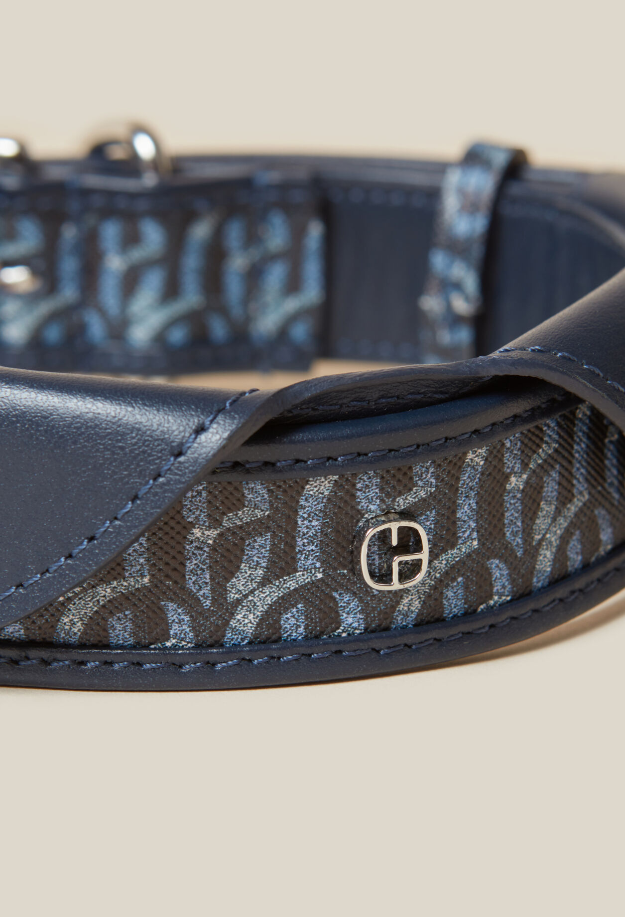 Halsband mit CP-Monogramm
