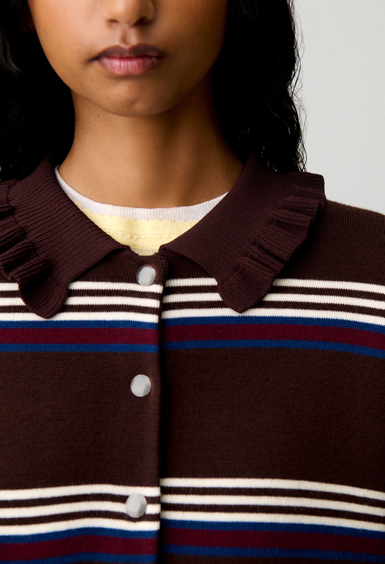 Gestreifter Strickcardigan