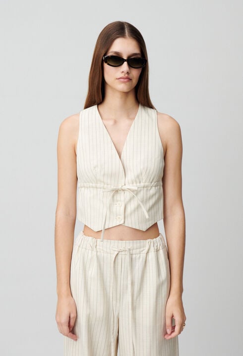 Gestreifter Blazer oben