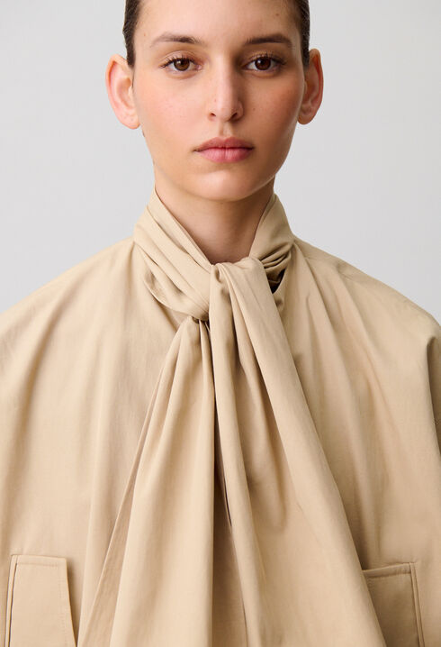 Kurzer Trenchcoat
