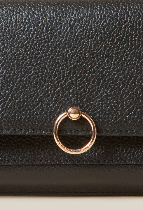 Große Tasche aus genarbtem Leder