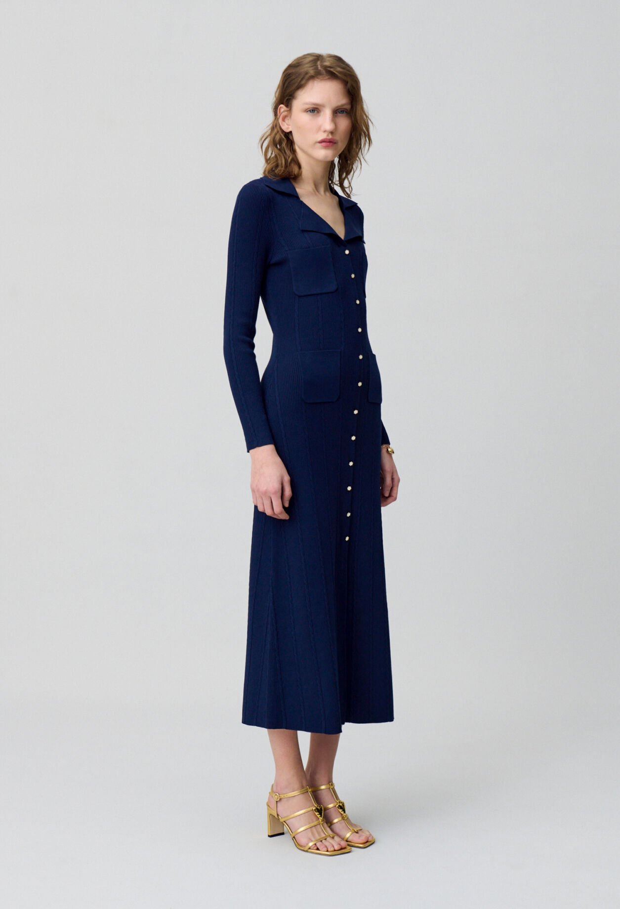 Knielanges Strickkleid