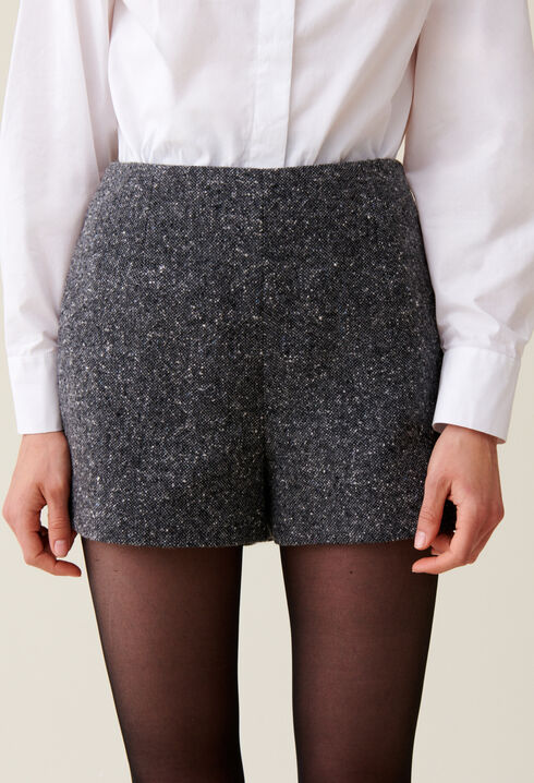 Kurze graue Tweed-Shorts