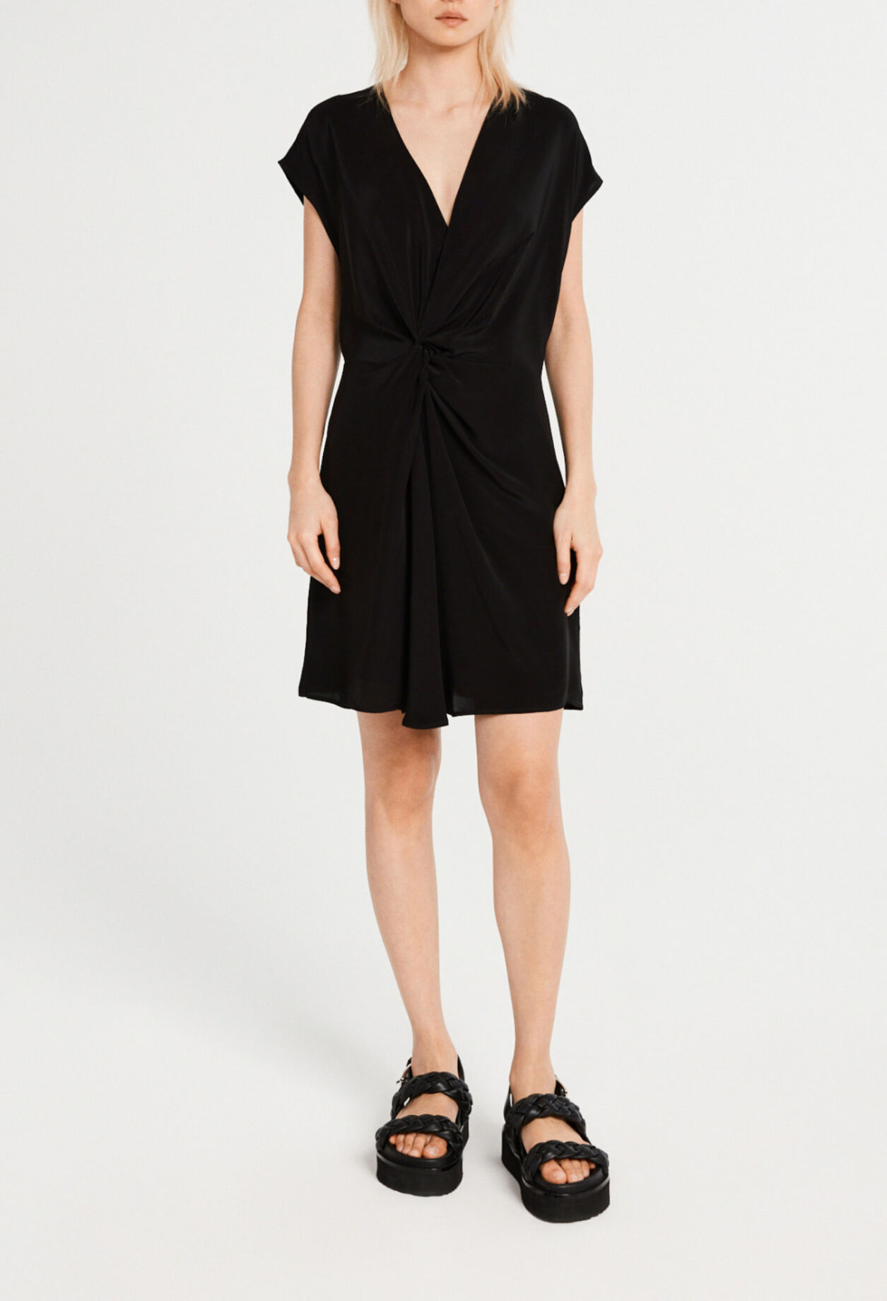 Kurzes Kleid  verantwortlicher