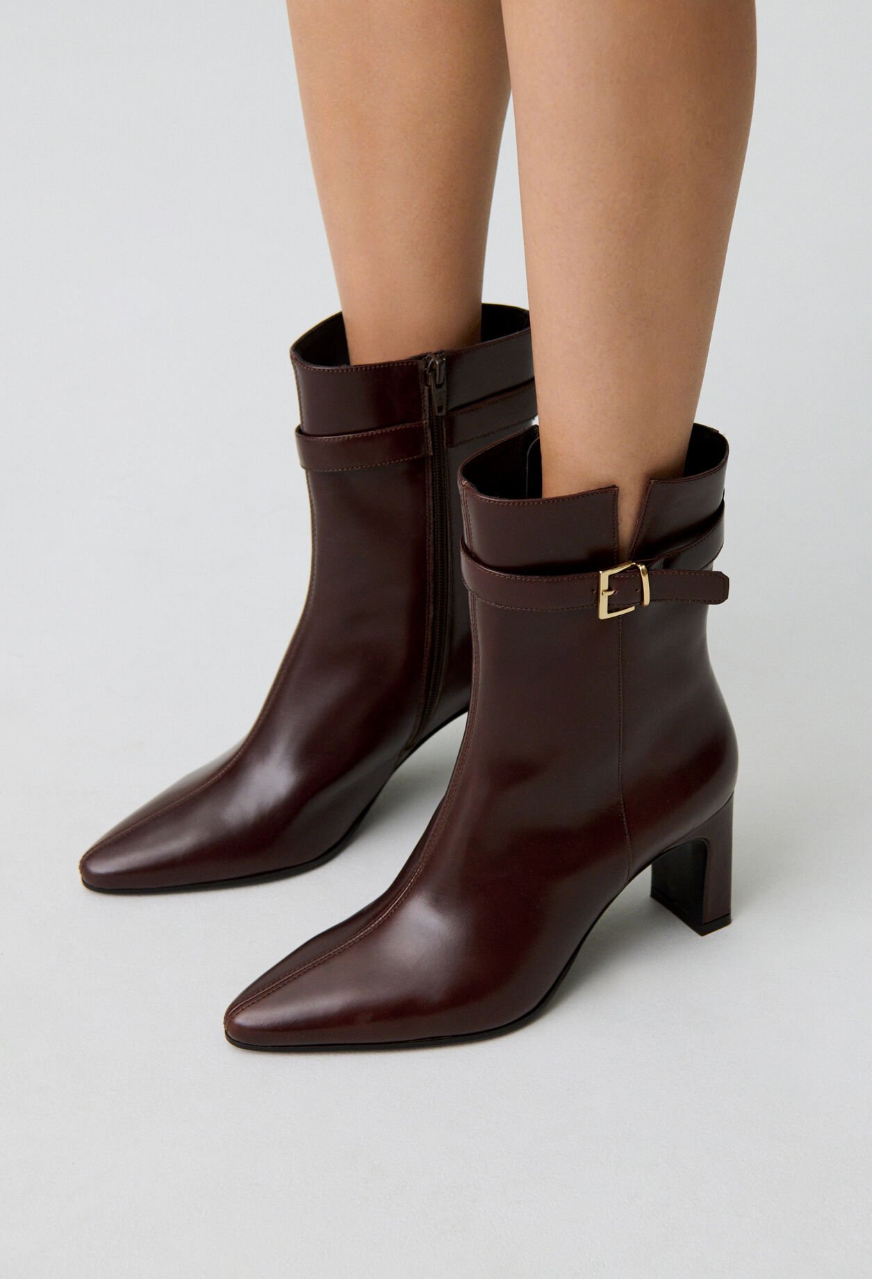 Leder-Stiefeletten mit Absatz