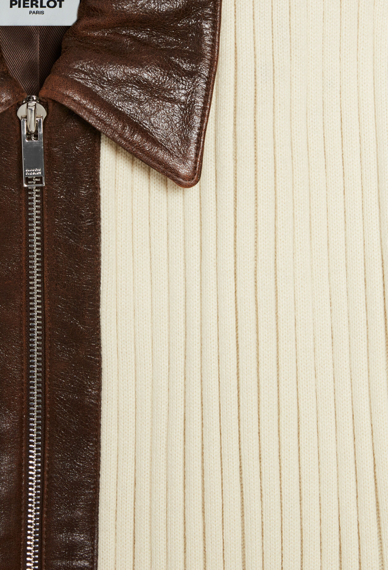 Braune Bomberjacke aus Materialmix