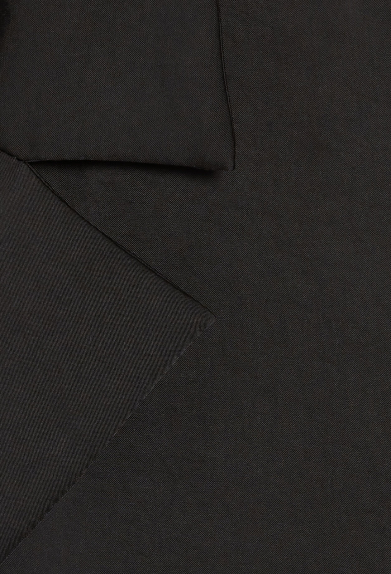 Fließende, kurzärmelige Hemdbluse