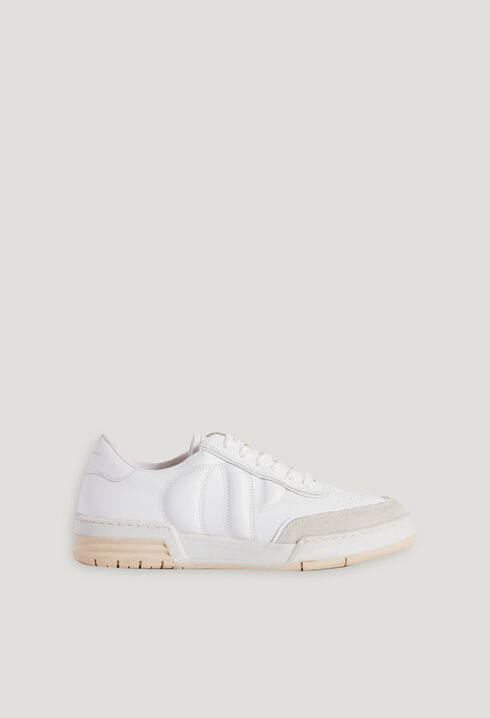 Weiße Sneakers