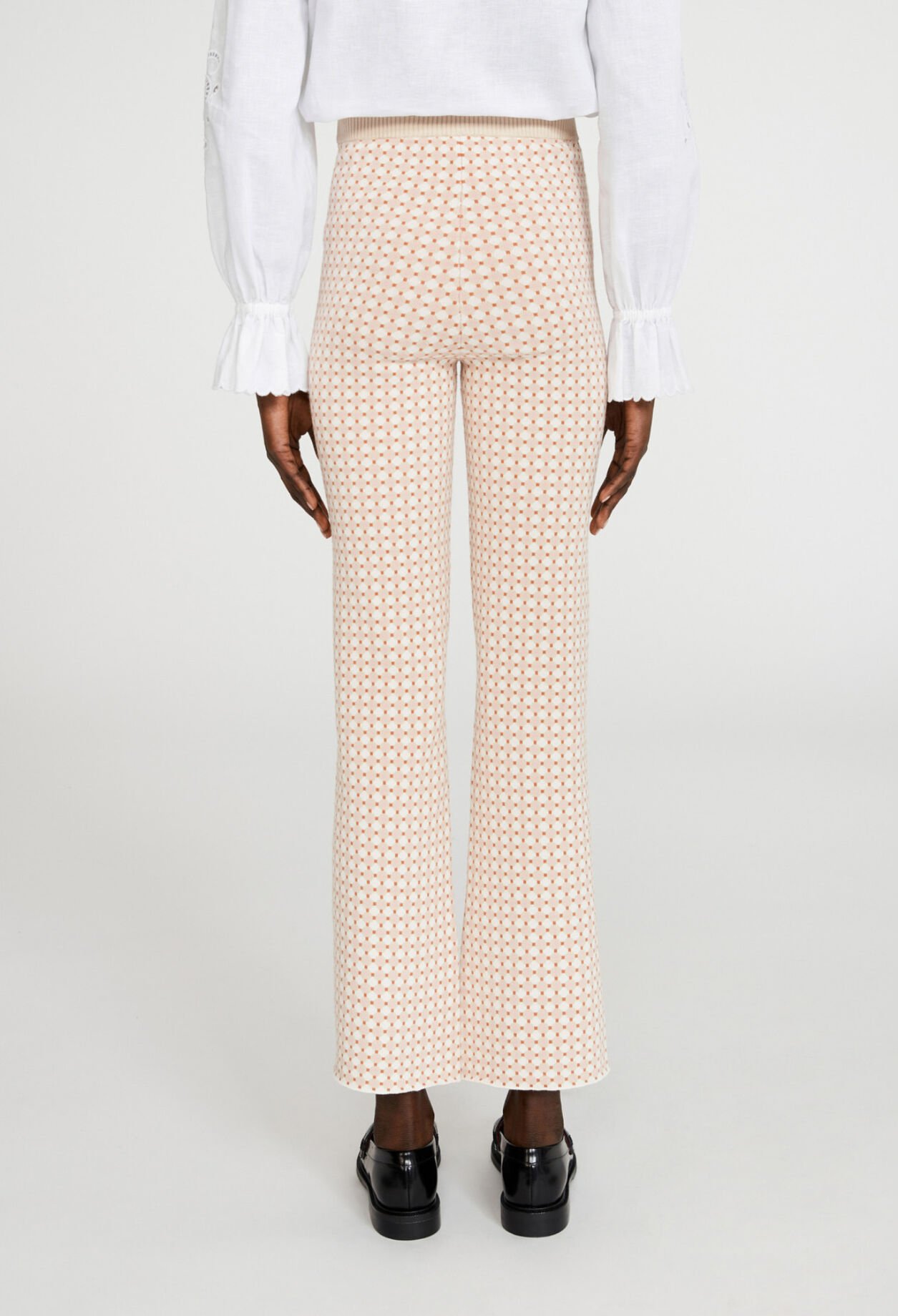 Strickhose mit grafischen Motiven